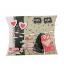 GIFT BOX LOVE IS IN THE AIR