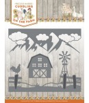 DIES CUDDLING ON THE FARM - PM10223