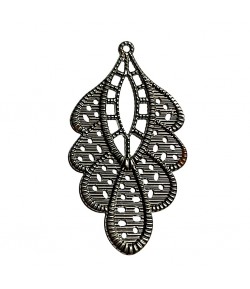 PENDENTIF AJOURE EN METAL - ARGENT ANTIQUE 4.1X7.7CM